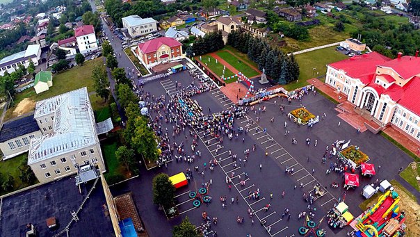 Вид на Площадь Коммунаров город Краснослободск.