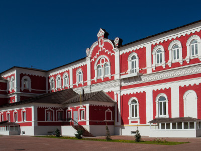 Успенский женский монастырь.