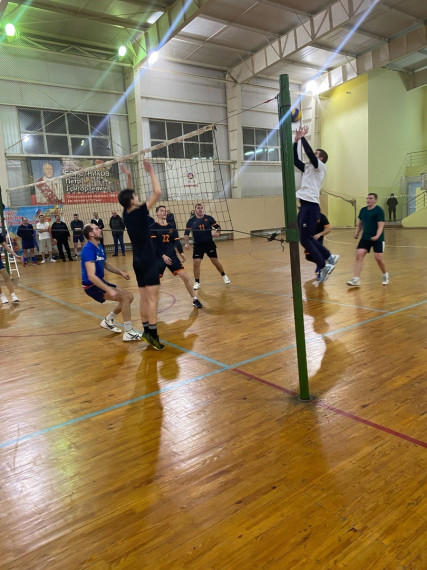 Новогодний турнир Краснослободского муниципального района по волейболу среди мужских и женских команд.